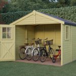 Comment aménager un abri de jardin en espace de stockage pour vélos, trottinettes et équipements de mobilité douce